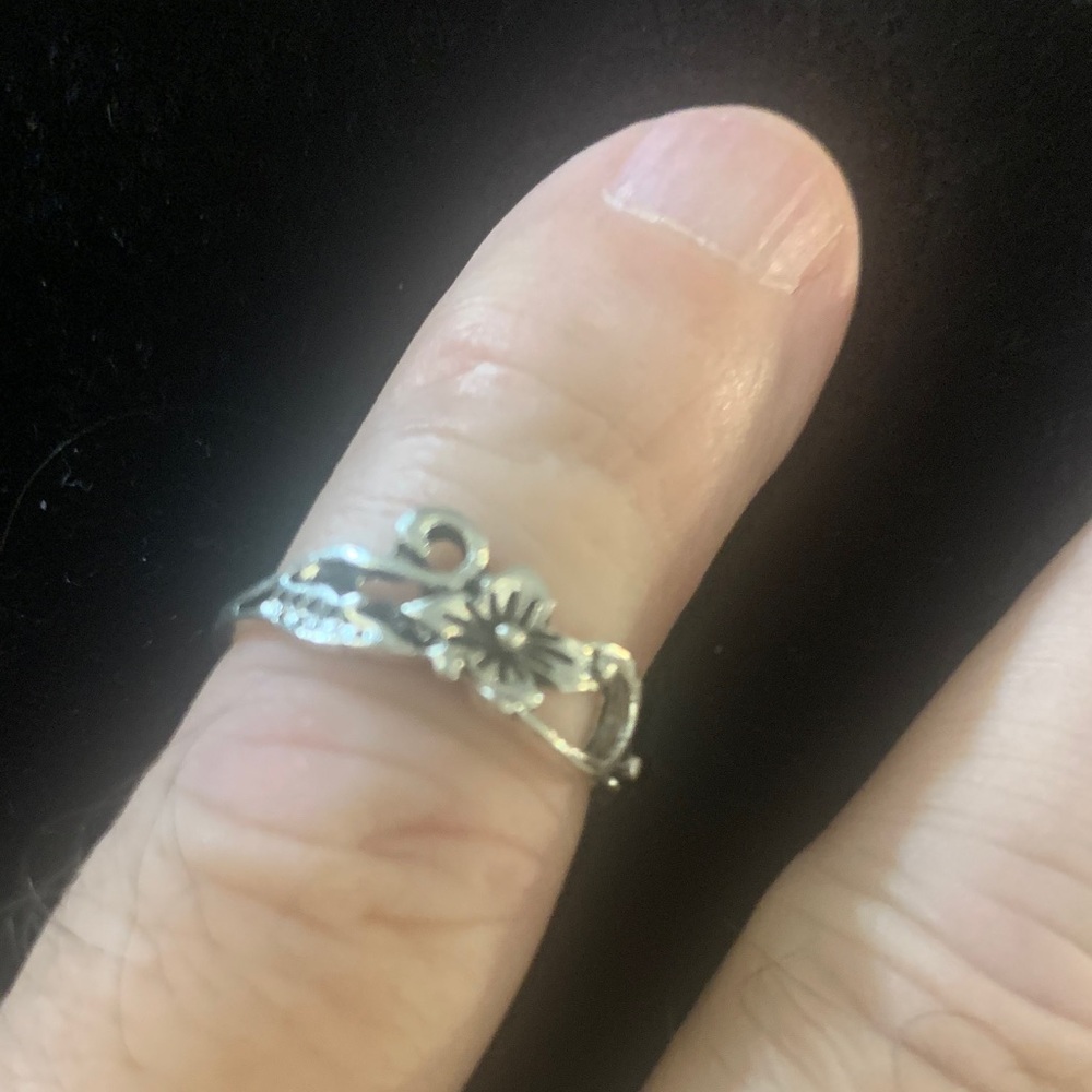 Elegant Silver Floral Ring Bogo